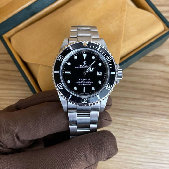 Rolex Sea-Dweller 16660 Top condition