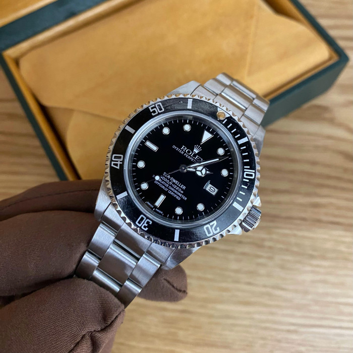Rolex Sea-Dweller 16660 Top condition