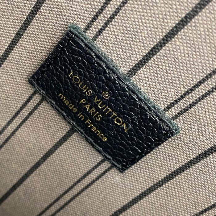 Louis Vuitton monogram empreinte pochette metis MM M41487