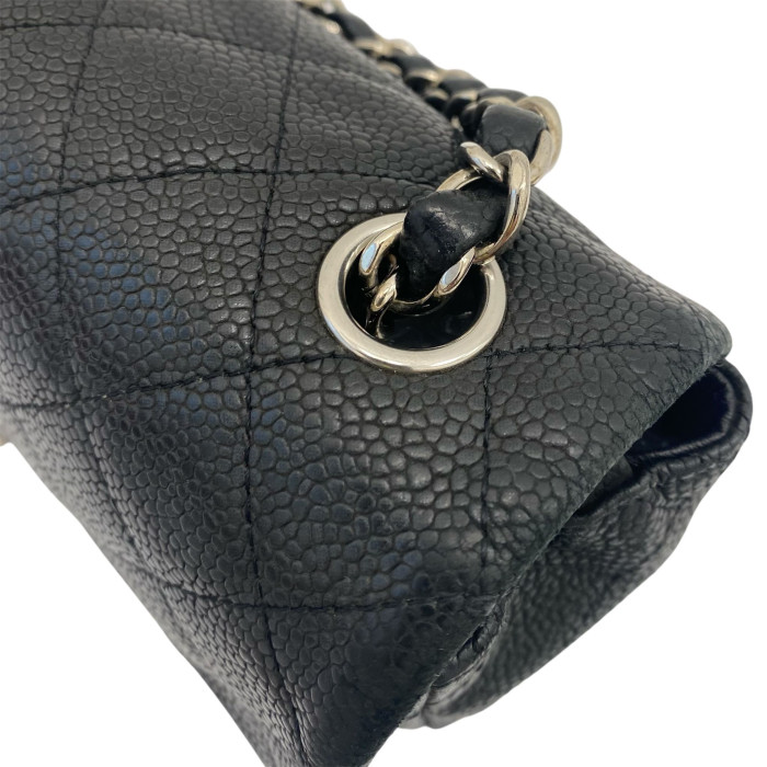 Chanel Mini Matelasse 20 Caviar Skin Single Flap Single Chain Bag Black Gold Metal Fittings