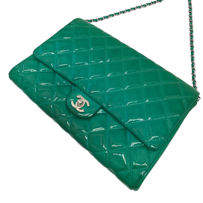 Chanel Matelasse Patent Leather Chain Shoulder Bag Green Silver Metal Fittings