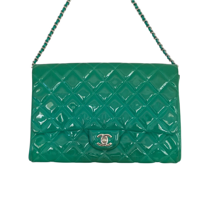 Chanel Matelasse Patent Leather Chain Shoulder Bag Green Silver Metal Fittings