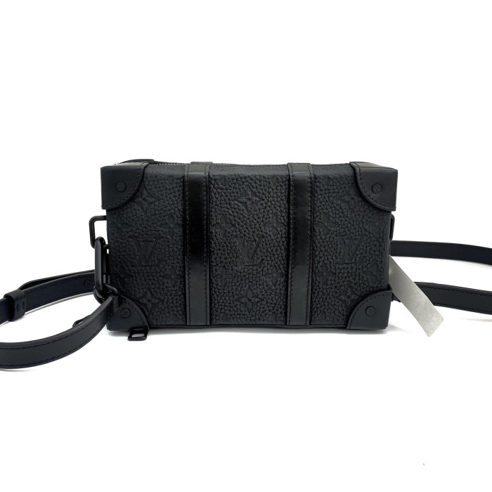 Louis Vuitton Taurillon Monogram soft trunk wallet M80224 Black