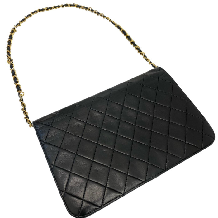 Chanel Matelasse Lambskin Single Flap Single Chain Bag push lock Black Gold Metal Fittings
