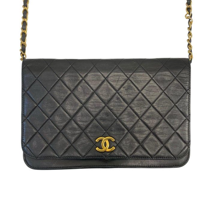 Chanel Matelasse Lambskin Single Flap Single Chain Bag push lock Black Gold Metal Fittings