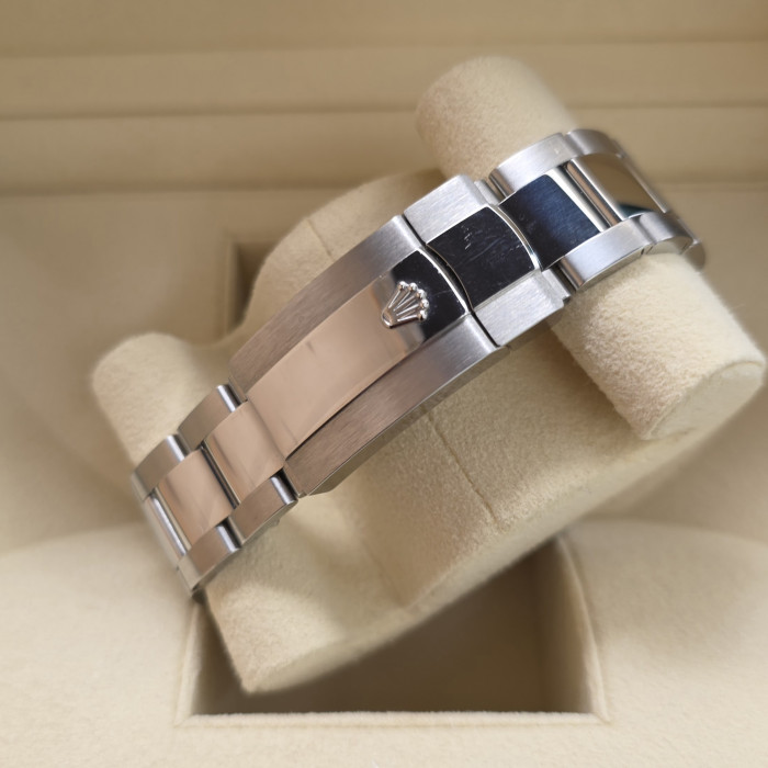 Rolex Sky Dweller Oyster 2019 Like New, Full Set