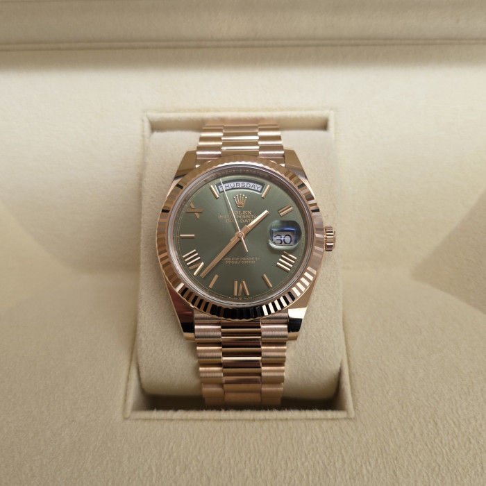 Rolex Day-Date Green Olive 228235 Like New 2019 Italy card Full set