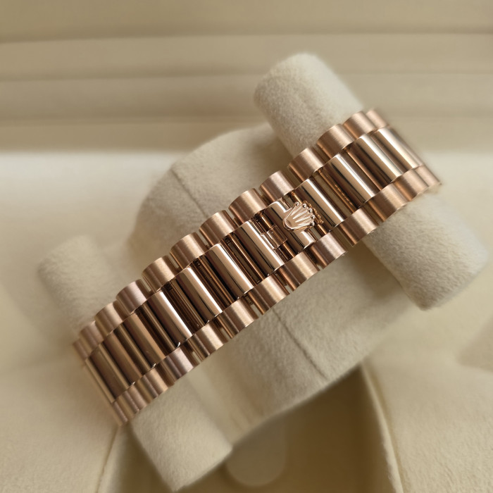 Rolex Day-Date Green Olive 228235 Like New 2019 Italy card Full set