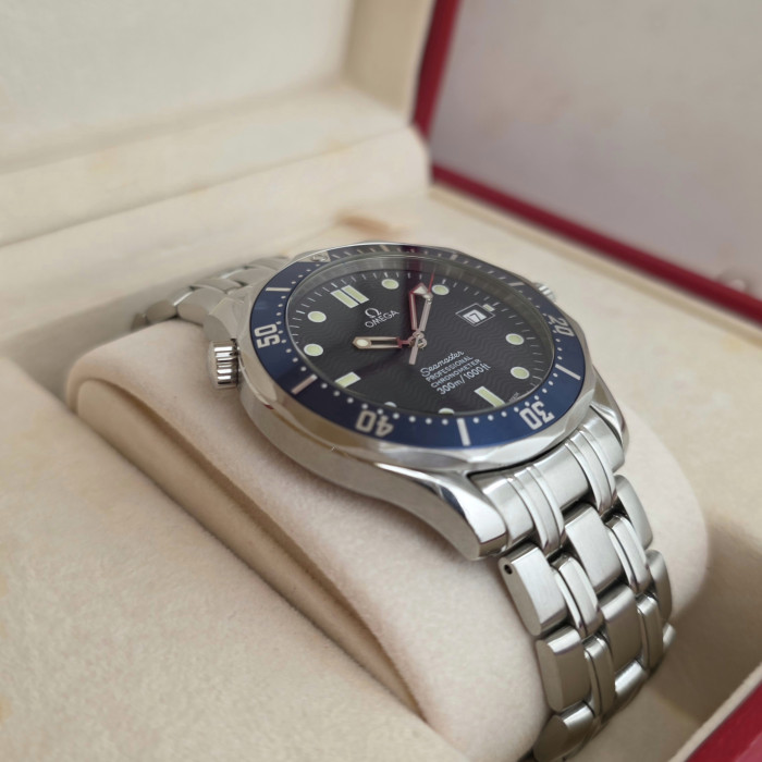 Omega Seamaster Diver Blu Dial 25318000 Perfect Condition 2002 Full Set Three Cards
