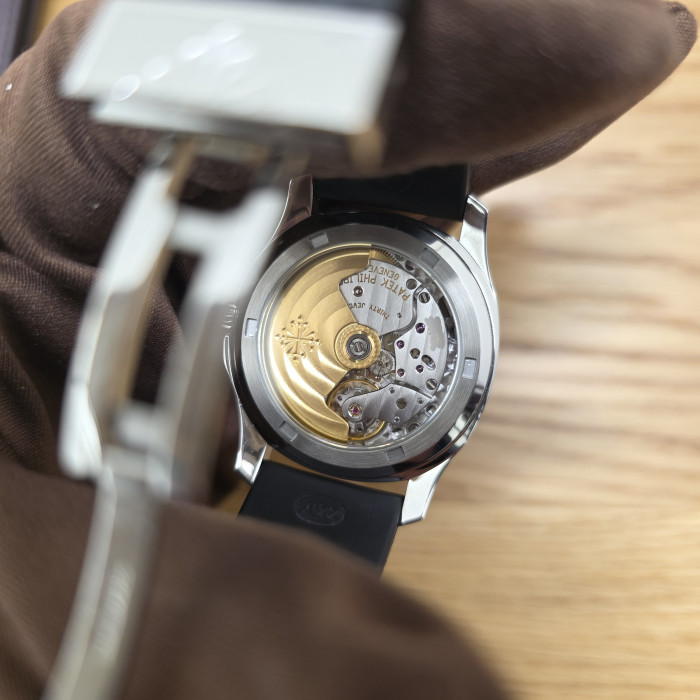 Patek Philippe Aquanaut With Warm Tritium Patina Dial 5066A-001 Like New 2005 Full Set