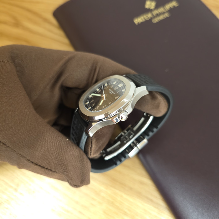 Patek Philippe Aquanaut With Warm Tritium Patina Dial 5066A-001 Like New 2005 Full Set