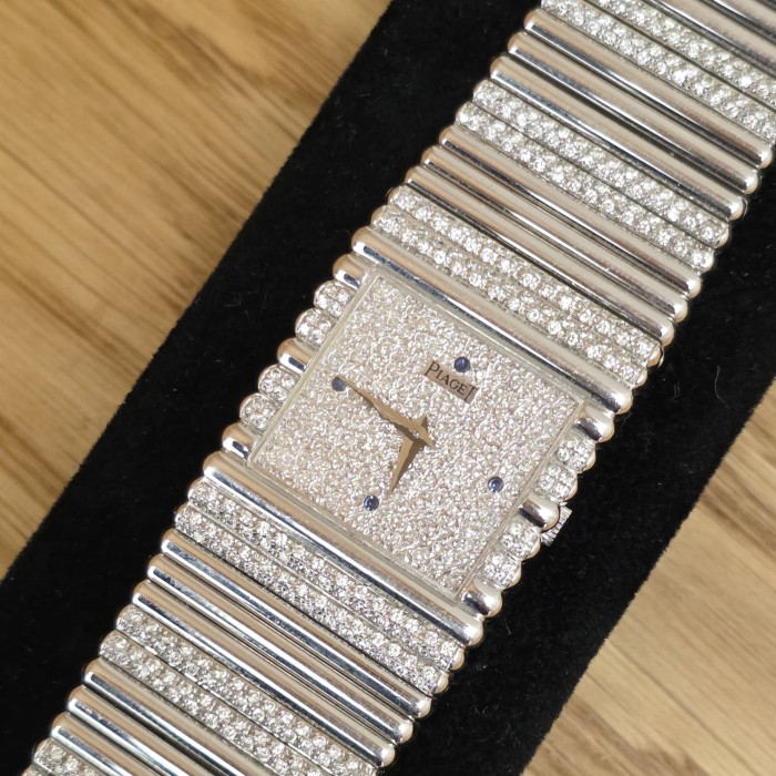 Piaget Emperador 18k White Full Pavé Diamond Pavé Dial Sapphire