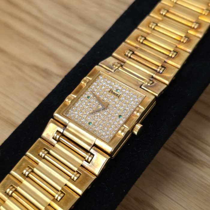 Piaget Emperador 18k Yellow Gold Diamond Pavé Dial Emerald