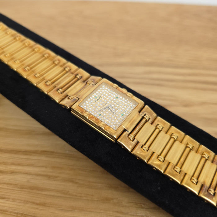 Piaget Emperador 18k Yellow Gold Diamond Pavé Dial Emerald