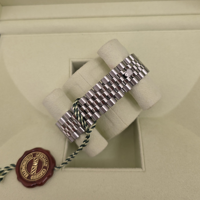 Rolex Datejust 36 Mop dial super Jubilee 116234 Perfect Condition 2013 Full Set