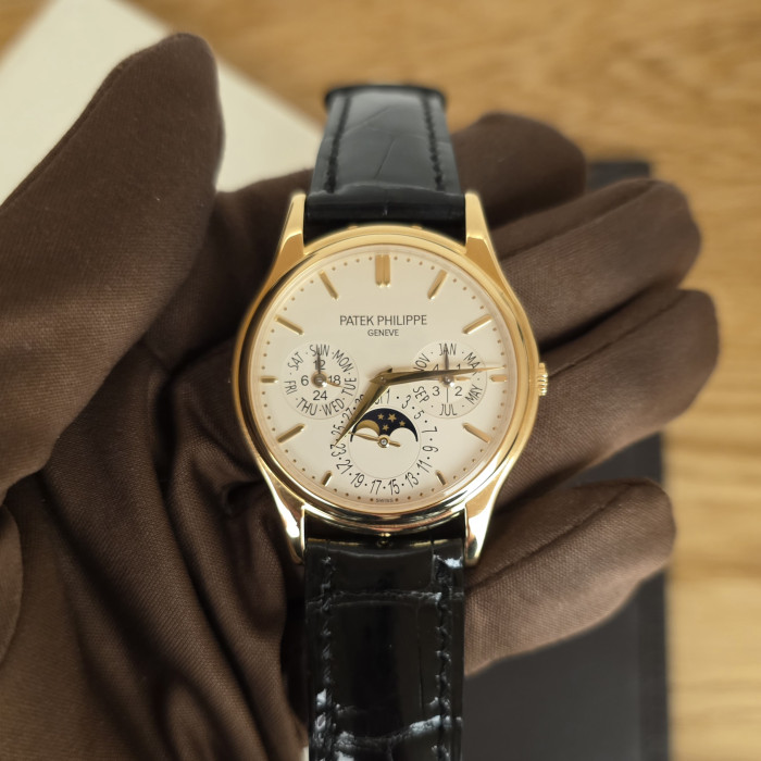 Patek Philippe Perpetual Calendar 5140J-001 2011 Like New Full Set