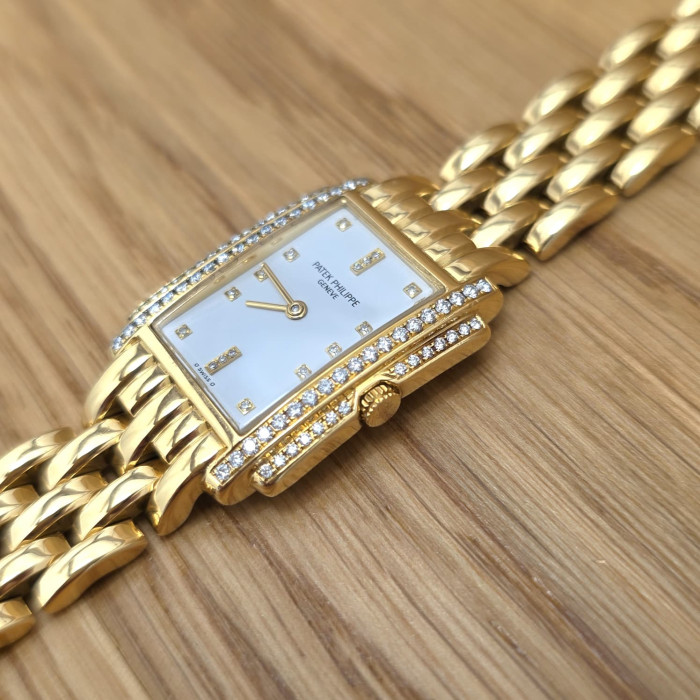 Patek Philippe Gondolo Yellow Gold Ladies 4825/101J Like New
