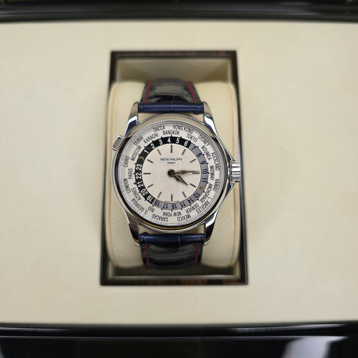Patek Philippe World Time 5110G-001 Like New 2005 Full Set