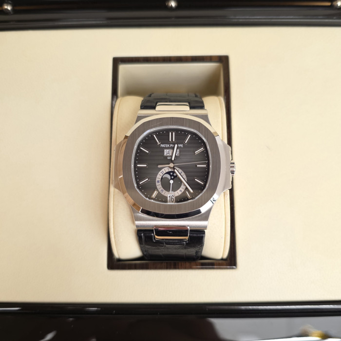 Patek Philippe Nautilus Annual Calendar Gray Dial 5726A-001 Like New Full Set