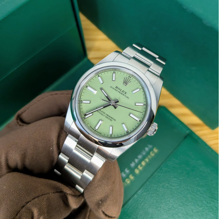 Rolex Oyster Perpetual 34mm Pistachio Green Dial 124200