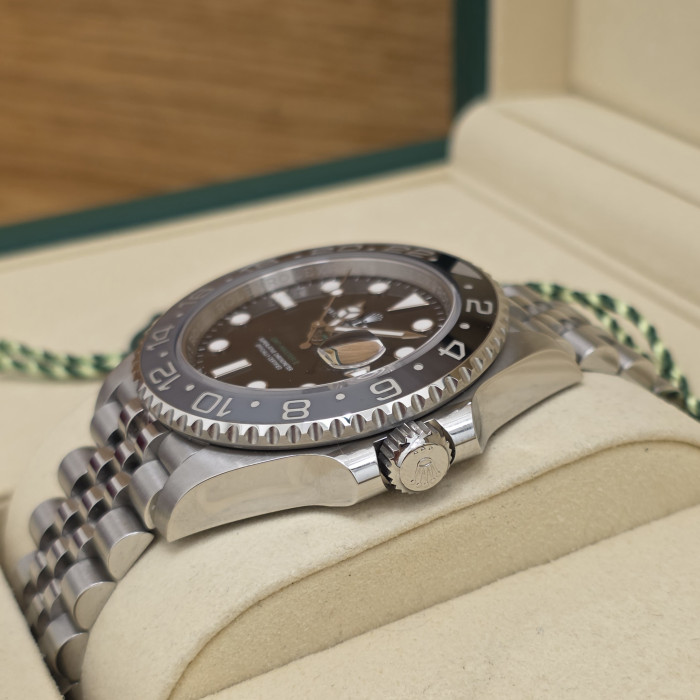 Rolex Gmt Master II Bruce Weyne Jubilee 126710GRNR Full Set
