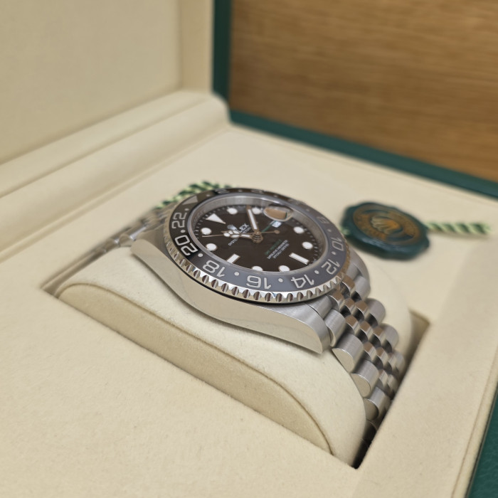 Rolex Gmt Master II Bruce Weyne Jubilee 126710GRNR Full Set