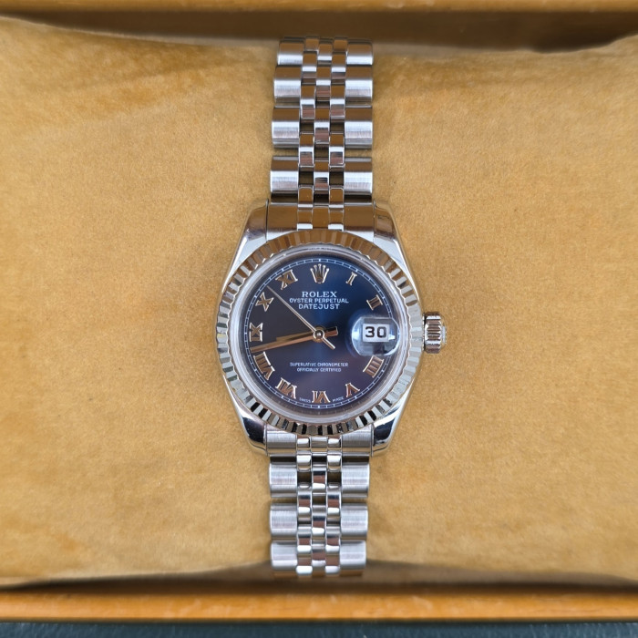 Rolex Lady-Datejust 26 Blu Roman Dial Jubilee 179174 Like New Full Set