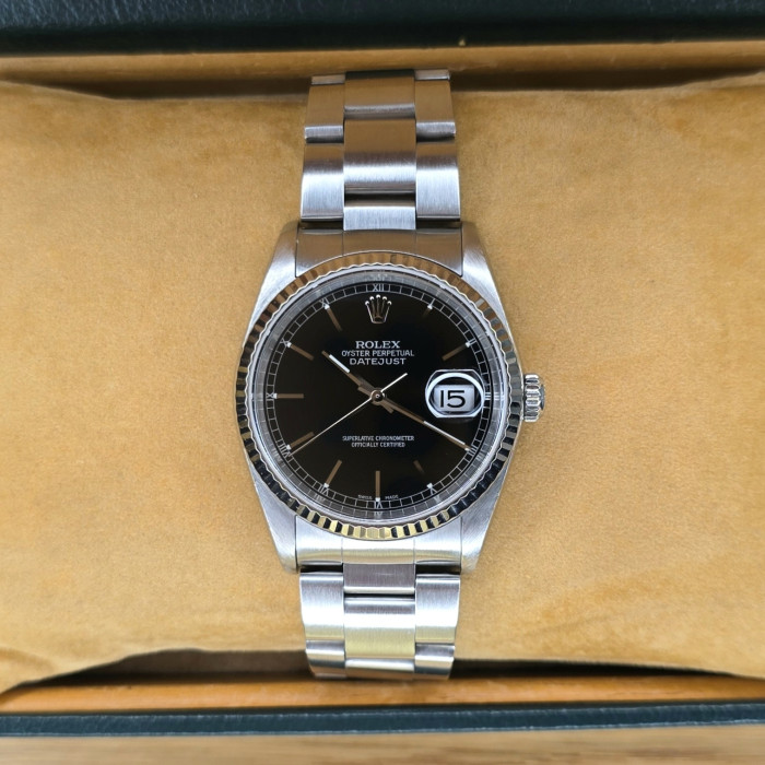 Rolex Datejust 36 Oyster Perpetual 16234 Black Dial Like New Full Set
