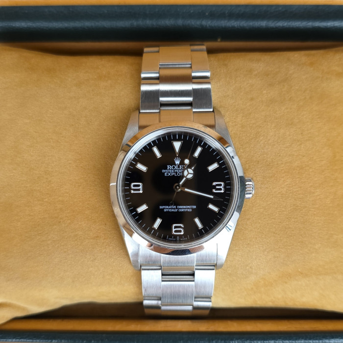 Rolex Explorer Oyster Perpetual 114270 Like New Full Set
