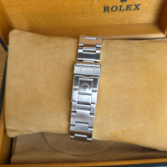 Rolex Explorer Oyster Perpetual 114270 Like New Full Set