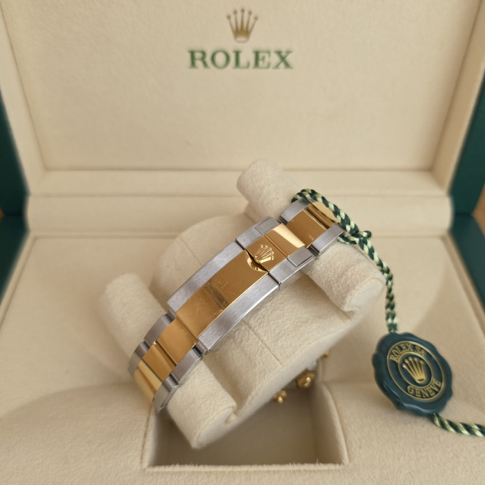 Rolex Daytona Black Dial 126503 Like New Full Set