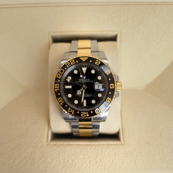Rolex Gmt - Master II Black Dial 116713LN Like New Full Set