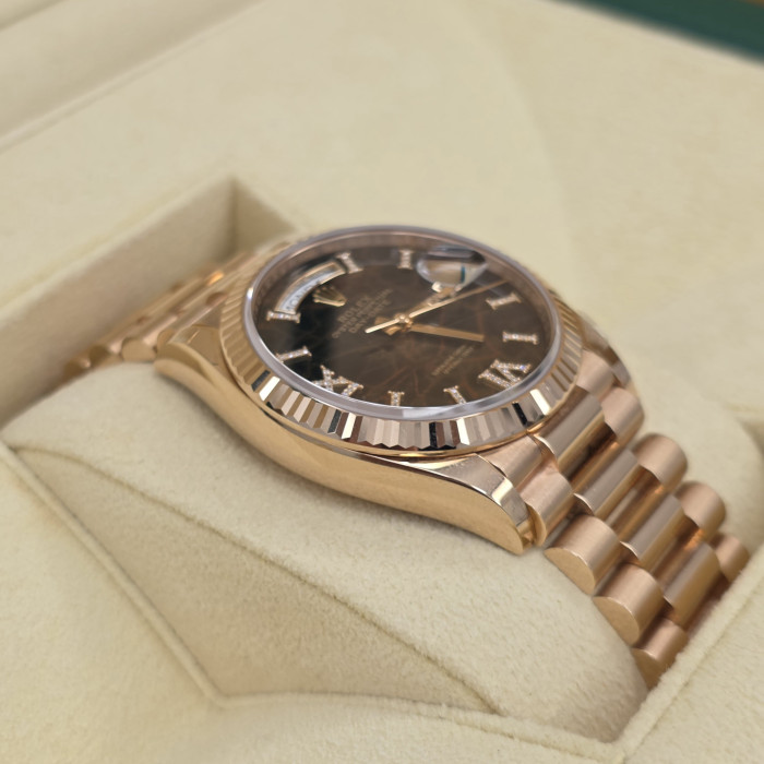 Rolex Day-date 36 Everose Gold Eisenkiesel Diamond Dial 128235 Like New Full Set